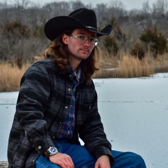 Meet your Posher—Tarry - Picture 1 of 9